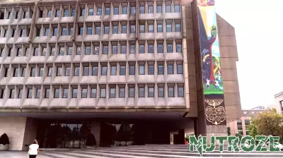 Advocacy Group Criticizes HHS with Projected Messages